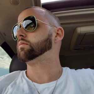 Meet your Posher, Daniel